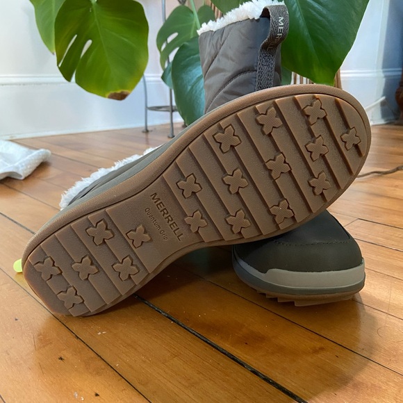 Women’s Snowcreek Sport Mid Zip Polar Waterproof Boots - Picture 2 of 5